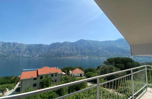 Prcanj Apartment | Apartments Djuricic