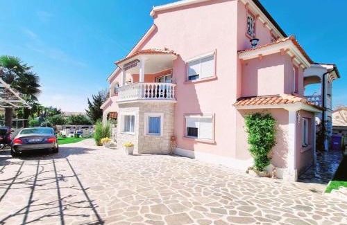 Cancini Apartment | Apartments Engel with Pool