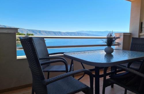 Cove Basina (Jelsa) Apartment | Apartments Habek 1