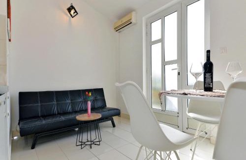 Murter Apartment | Apartments Helena - One bedroom apartment with Balcony and Sea View - A1