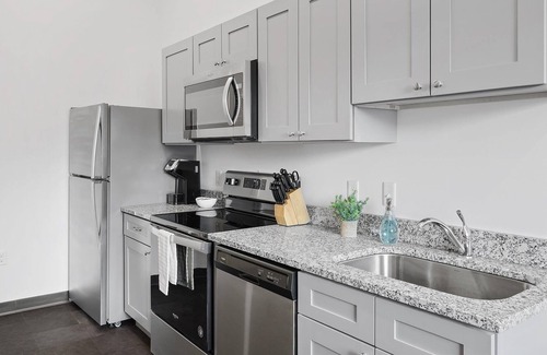 Cultural District Apartment | Apartments in Pittsburgh's Cultural District by Frontdesk