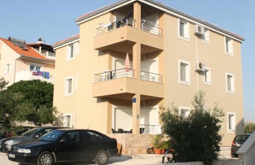 Cove Makarac (Milna) Apartment | Apartments Kristina