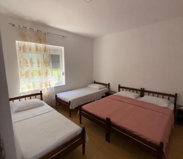 Ulcinj House | Apartments Lazo