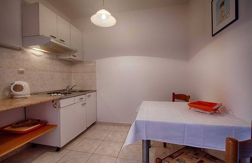 Pasadur Apartment | Apartments Malo Lago - One-Bedroom Apartment with Balcony and Sea View - 2nd floor (Apartment 6)