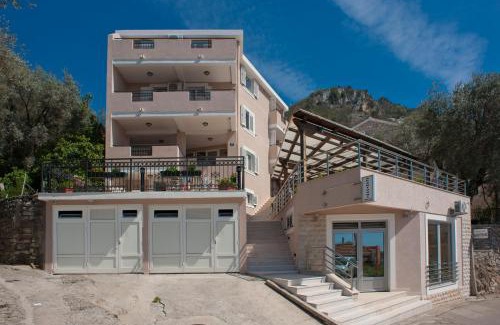 Sveti Stefan Apartment | Apartments Marina