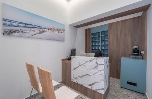 Maini House | Apartments Mary