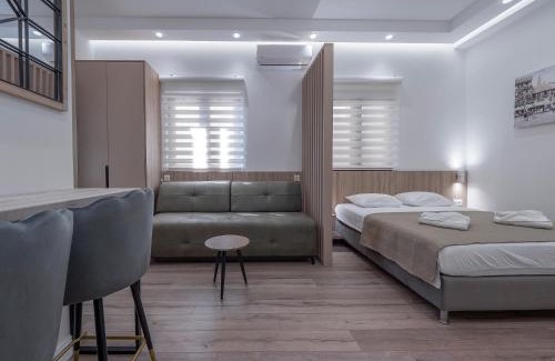 Maini House | Apartments Mary