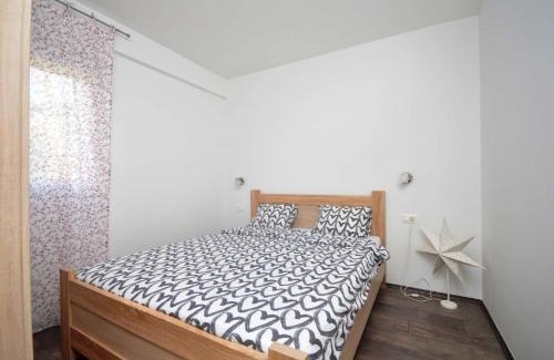 Mrcevac Apartment | Apartments Nina Tivat
