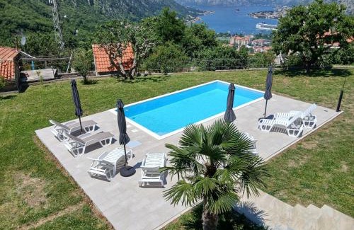 Skaljari Apartment | Apartments Orizzonte with beautiful view of the bay