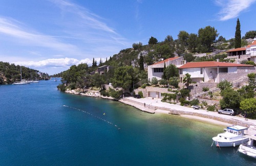 Bobovisca Apartment | Apartments Seaside (81311-A1) - Bobovisce