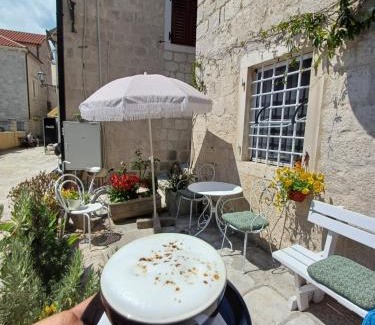 Perast Apartment | APARTMENTs VISIT PERAST
