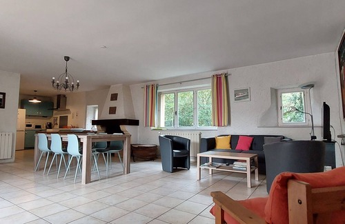 Airoux Apartment | Apartments with 3 bedrooms for 6 to 8 people, swimming pool, tennis, park .