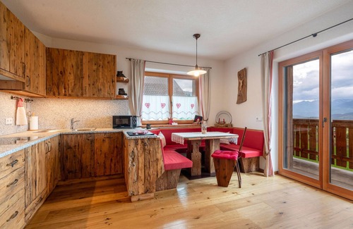 San Lorenzo di Sebato Apartment | Apartments with a unique view in a quiet location and swimming pool