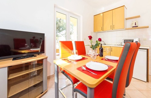Vrsi Apartment | Apartments Zdenka, (14919), Vrsi, Croatia