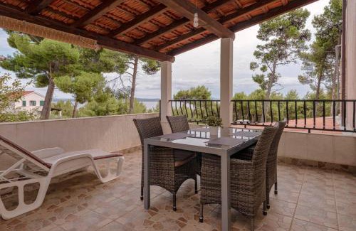 Ivan Dolac Apartment | Apartments Zora