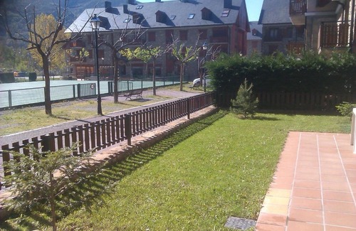 Esterri D'Aneu Apartment | APARTMENTSUITESPAIN BAQUEIRA JARDIn