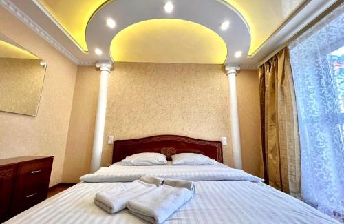 Sukhinovka Apartment | ApartPoltava ДВОКІМНАТНІ апартаменти, до 6 спальних місць, кутова ванна, КОРПУСНИЙ ПАРК, документи для відрядження