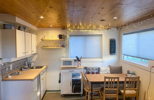 Okanagan-Similkameen Apartment | Apex Mountain ~ The Snuggle Inn ~ Cozy Apartment
