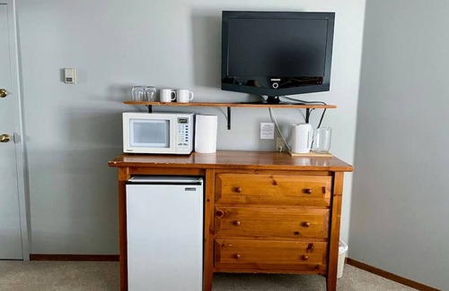 Okanagan-Similkameen Cabin | Apex Mountain ~ Hillside Hideout ~ Apex Mountain Inn