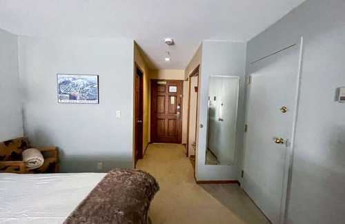 Okanagan-Similkameen Cabin | Apex Mountain ~ Hillside Hideout ~ Apex Mountain Inn