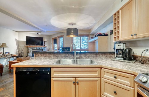 Okanagan-Similkameen Apartment | Apex Mountain ~ Creekside Lodge