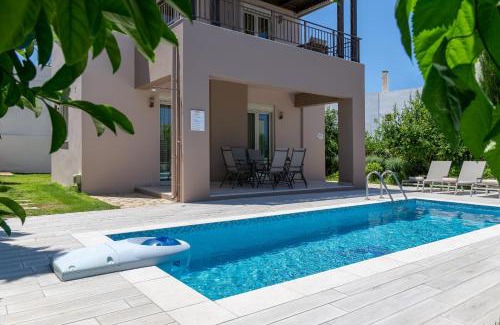 Adele Villa | Aphrodite