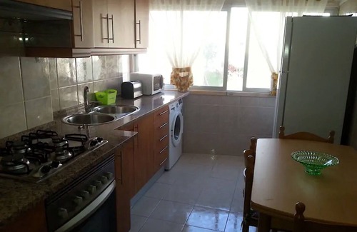 Rio de Mouro Apartment | Apis Yellow Apartment, Lift, Cable TV, Wifi
