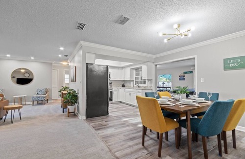 Apollo Beach House | Apollo Beach pool home fun & games