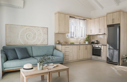 Argostoli Town House | Apollonides Seafront Villa 1 “Aoede”