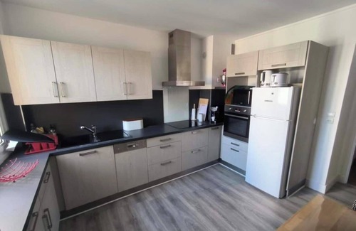 Aurillac Apartment | App 94 m², balcony, elevator, 2 bedrooms, sleeps 4