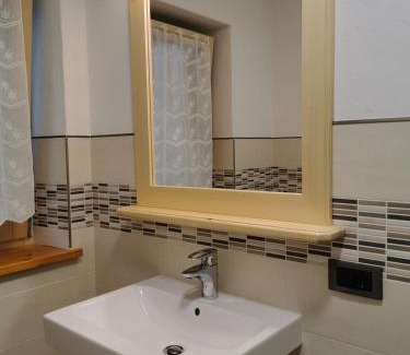 Colle Santa Lucia Apartment | App Col di Lana - Agriturismo La Majon da Col