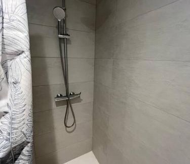 Aurillac Apartment | App du prince centre-ville Aurillac 2 pers