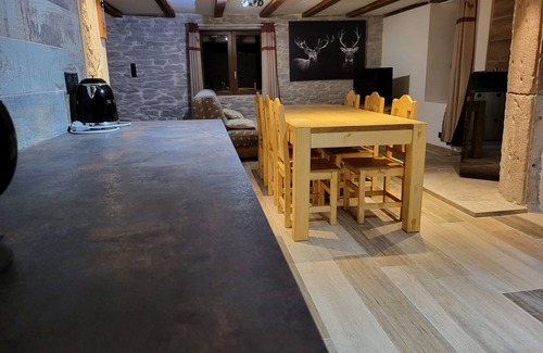 La Chapelle-devant-Bruyeres Apartment | Appartement de 80 m2 Entierement Rénové Proche de Nature et Hautes Vosges