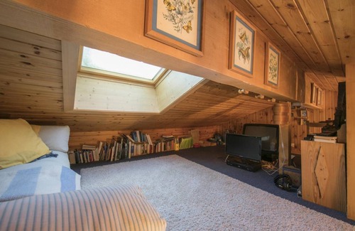 La Tzoumaz Apartment | App. Les Lupins 17 - Two Bedroom Apartment, Sleeps 4