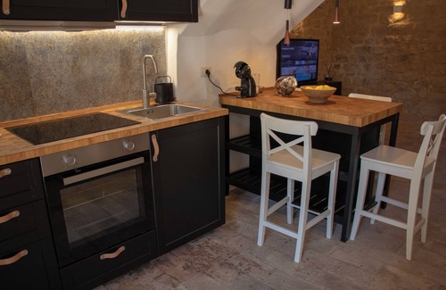 Solfagnano Apartment | App. Pietrachiara "Oleander" - Spacious accommodation nestled in the Umbrian countryside