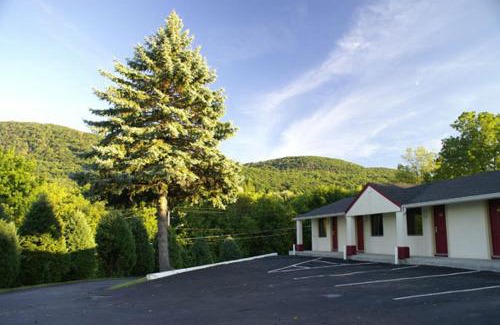 Vernon Hotel | Appalachian Motel
