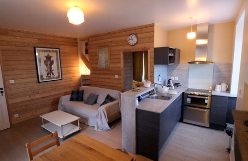 Saint-Anastaise Apartment | Appartment Gite Dom Pop