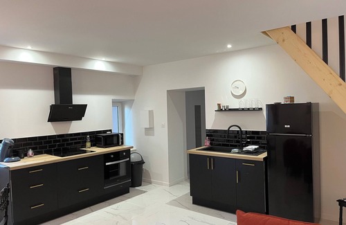 Saint-Didier-sous-Aubenas Apartment | Appartement Neuf Avec une Déco Soignée Idéalement Situé Pour Découvrir Lardèche