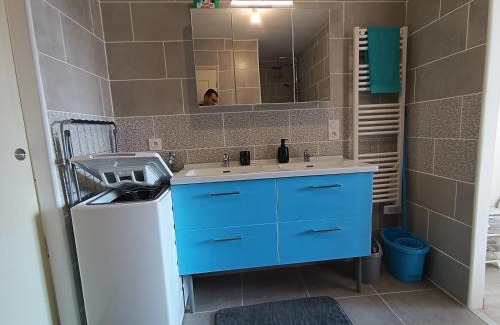Beausemblant Apartment | Appart complet 3 chambres calme facture et repas possibles
