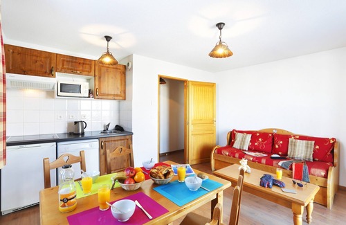 Germ Condo | Appart cosy + équipé, navette gratuite aux pistes