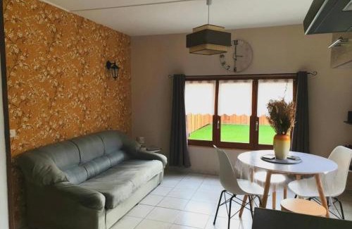La Maziere-aux-Bons-Hommes Apartment | appartement le pavane