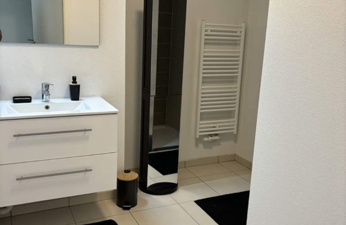 Saint-Martin-de-Seignanx Apartment | Appartement Moderne et Lumineux