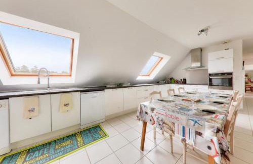 Saint-Gildas-de-Rhuys Apartment | Appart pour 6 - 850m des plages Rohu & Govelins