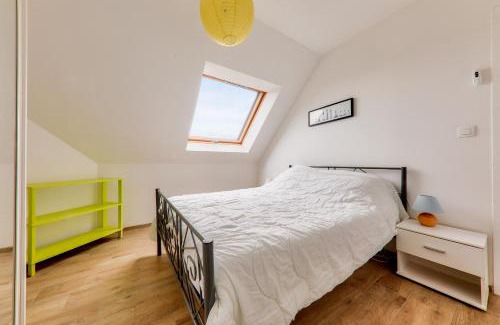 Saint-Gildas-de-Rhuys Apartment | Appart pour 6 - 850m des plages Rohu & Govelins