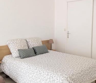 Planguenoual Apartment | Appart' vue mer- face à la plage et au sentier des douaniers
