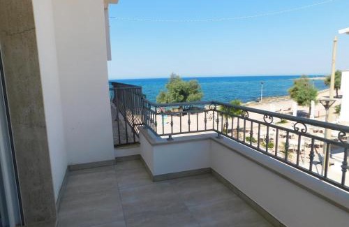 Torre San Giovanni Apartment | Appartamento con vista mare 106