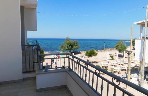 Torre San Giovanni Apartment | Appartamento con vista mare 106