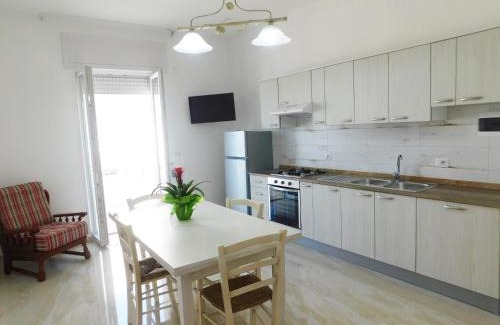 Torre San Giovanni Apartment | Appartamento con vista mare 106
