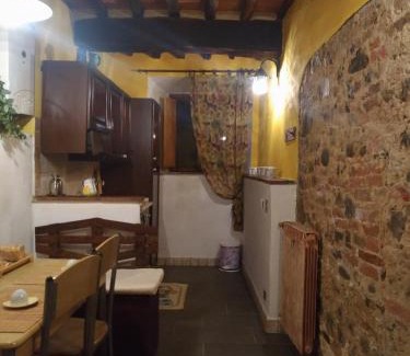 Torre A Castello House | Appartamento Crete Senesi