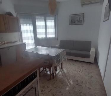 Pinarella Apartment | Appartamenti FRONTESPIAGGIA CERVIA